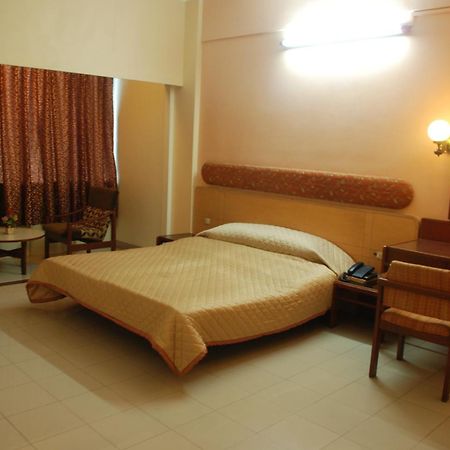 Hotel Raviraj Pune Exterior photo