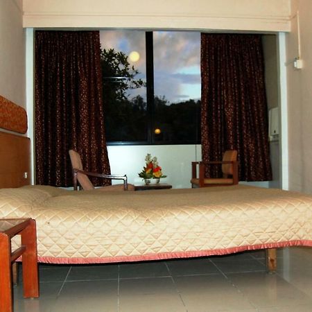 Hotel Raviraj Pune Exterior photo
