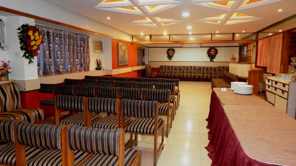 Hotel Raviraj Pune Exterior photo