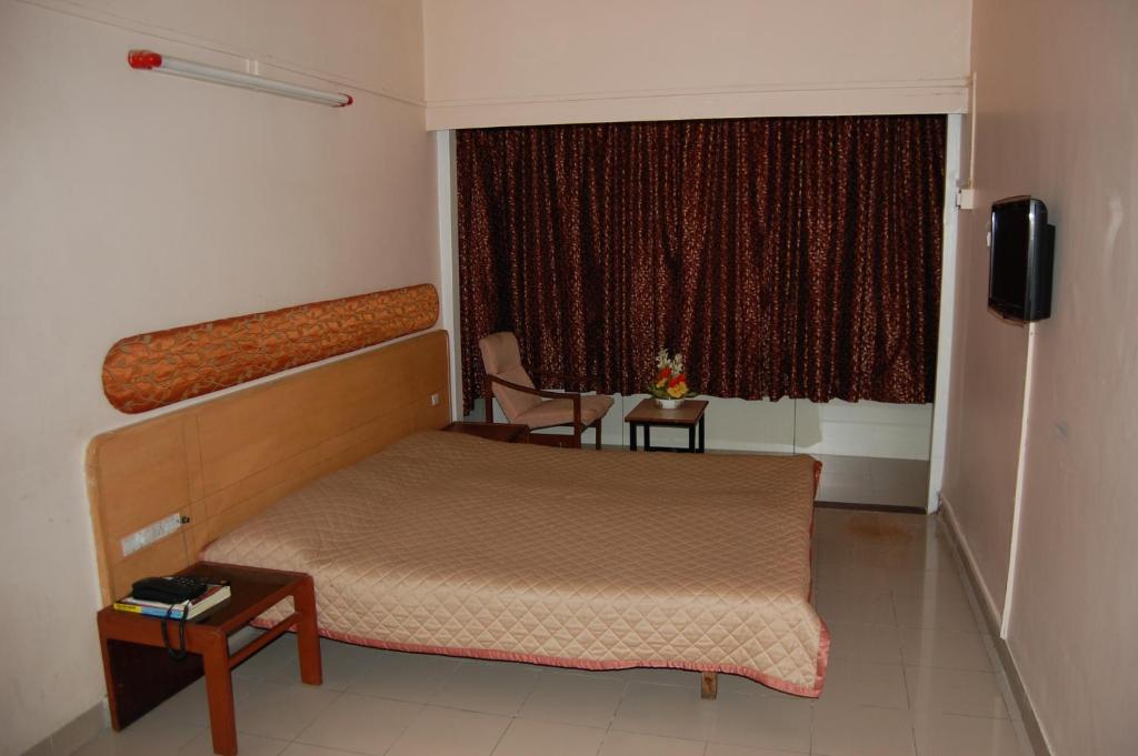 Hotel Raviraj Pune Room photo