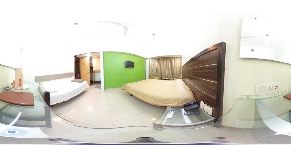 Hotel Raviraj Pune Exterior photo